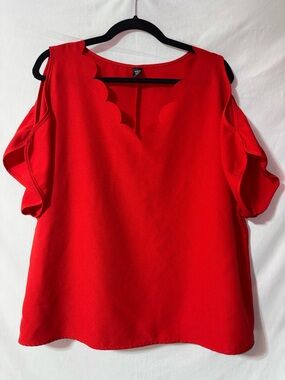 SHEIN Red Scallop Cold-Shoulder Top